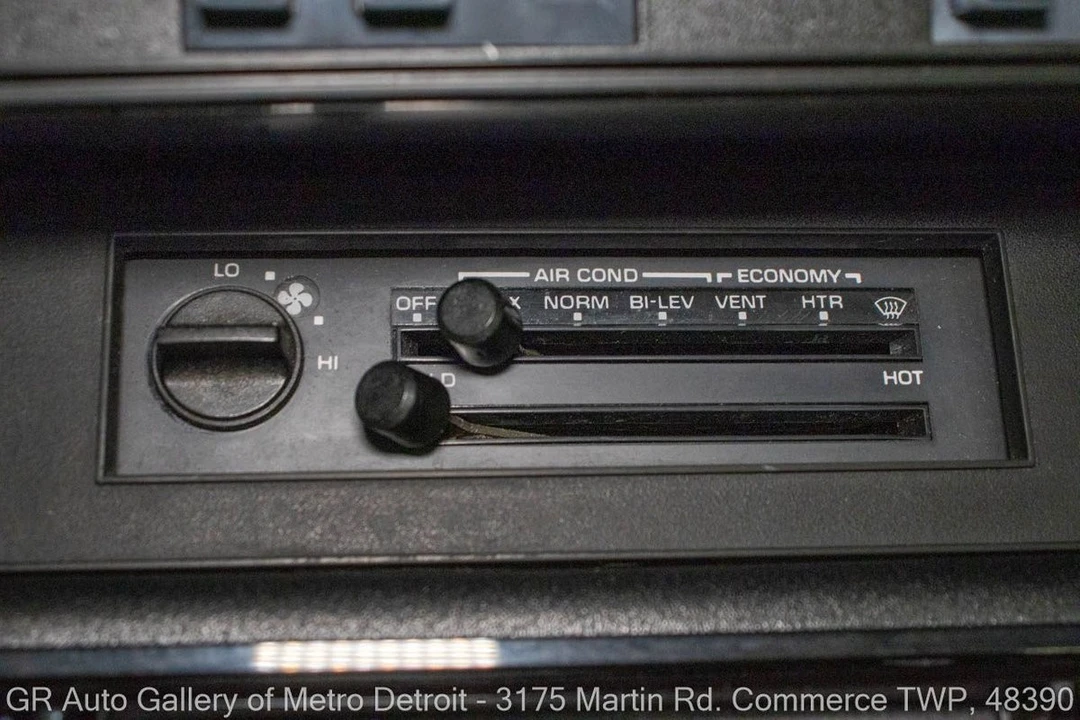 1984 Pontiac Firebird Trans Am 3rd Gen - Image 7 of 10
