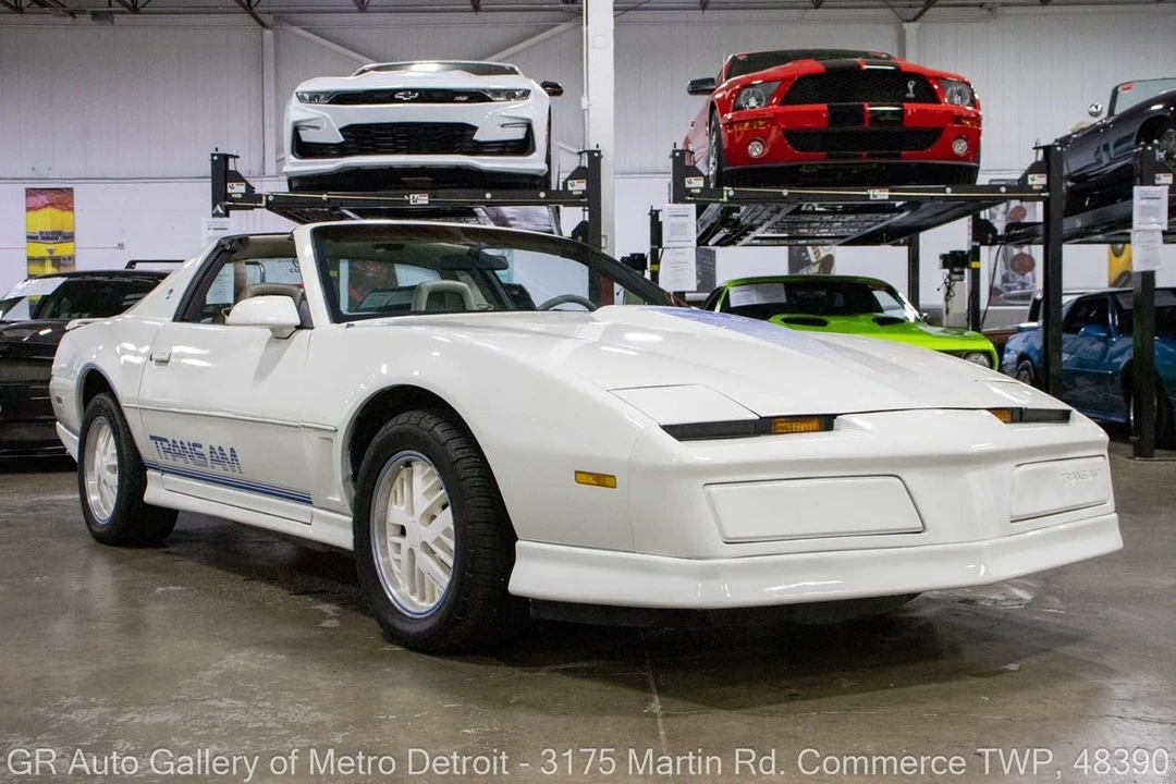 1984 Pontiac Firebird Trans Am 3rd Gen - Image 10 of 31