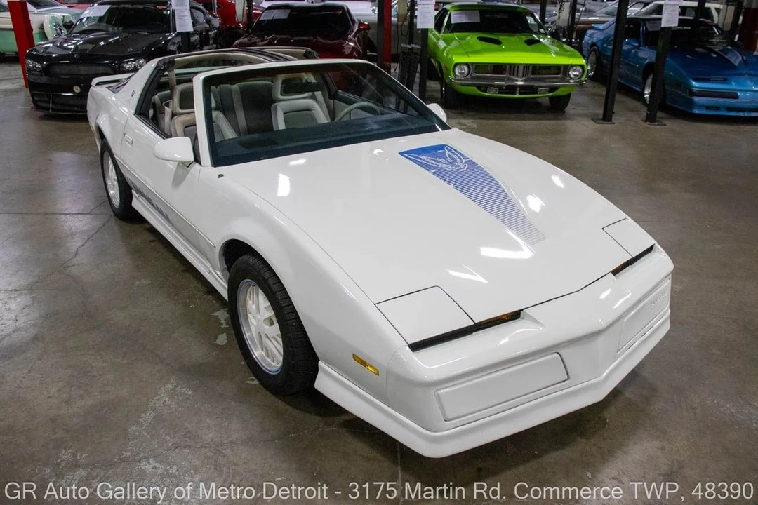 1984 Pontiac Firebird Trans Am 3rd Gen - Image 9 of 31