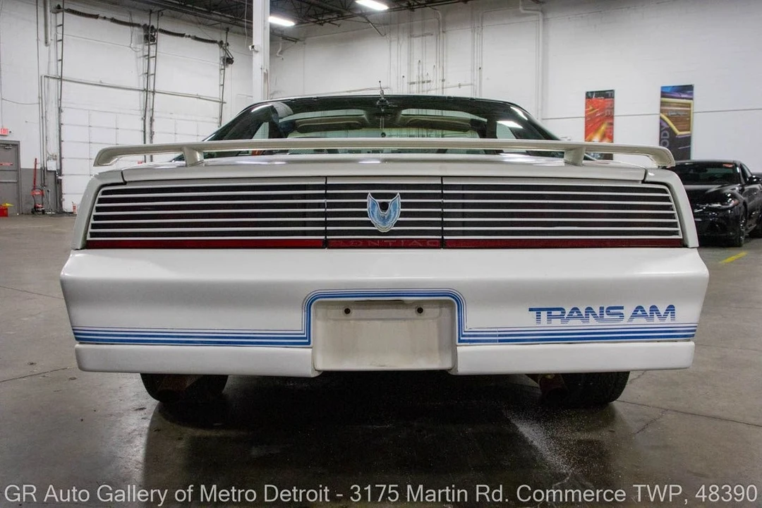 1984 Pontiac Firebird Trans Am 3rd Gen - Image 6 of 12