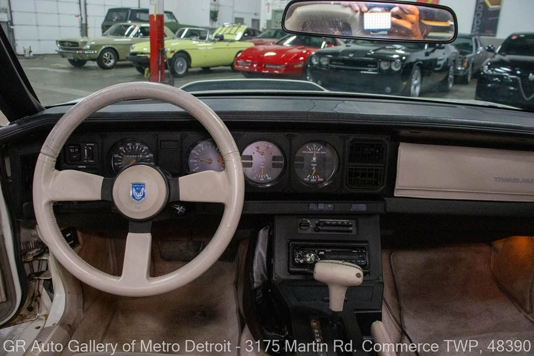 1984 Pontiac Firebird Trans Am 3rd Gen - Image 16 of 31