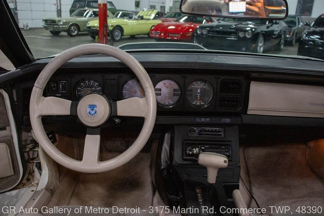 1984 Pontiac Firebird Trans Am 3rd Gen - Image 4 of 10