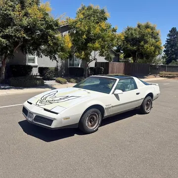 1984 Pontiac Firebird Trans Am Coupe 2D