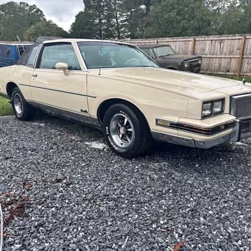 1984 Pontiac Grand Prix GT Coupe 2D