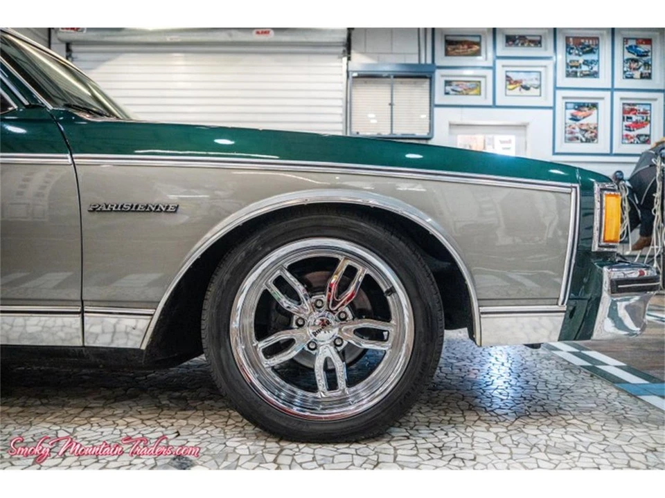 1984 Pontiac Parisienne - Image 13 of 31