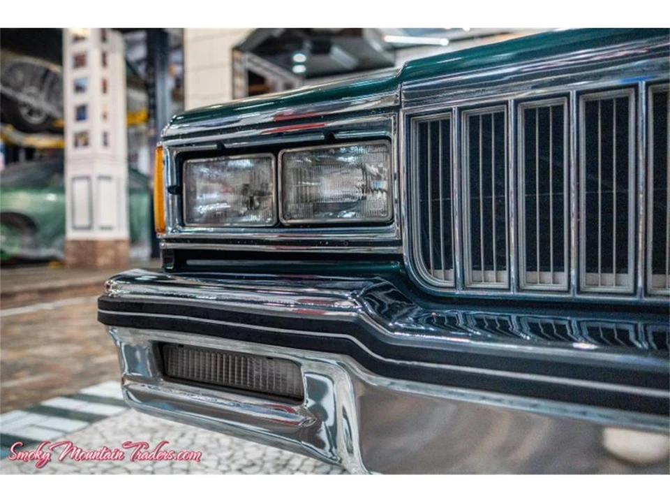 1984 Pontiac Parisienne - Image 16 of 31