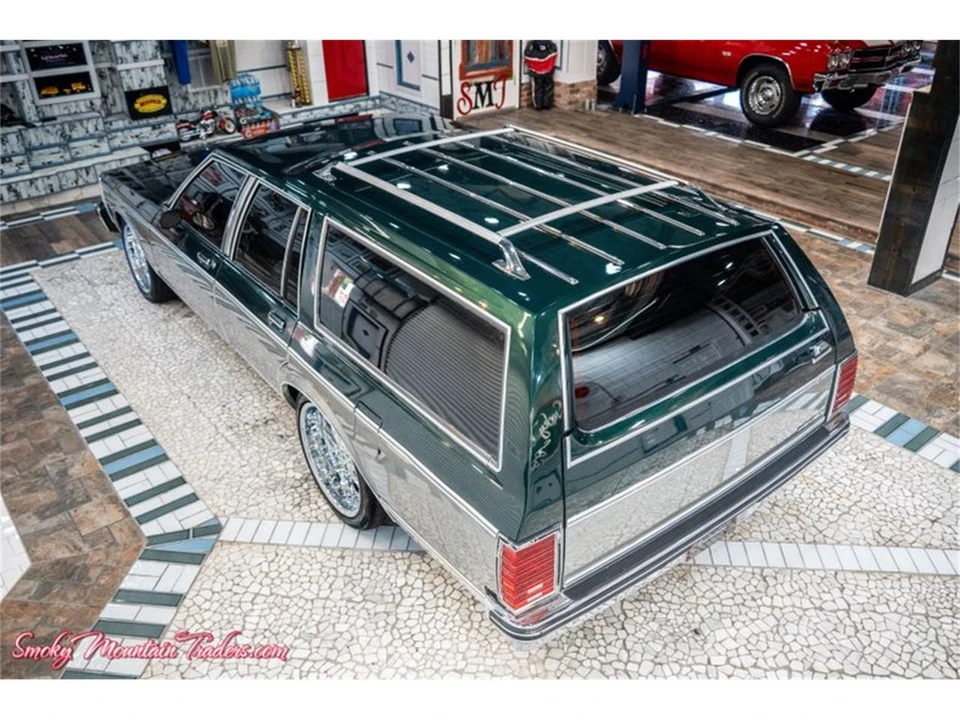 1984 Pontiac Parisienne - Image 31 of 31