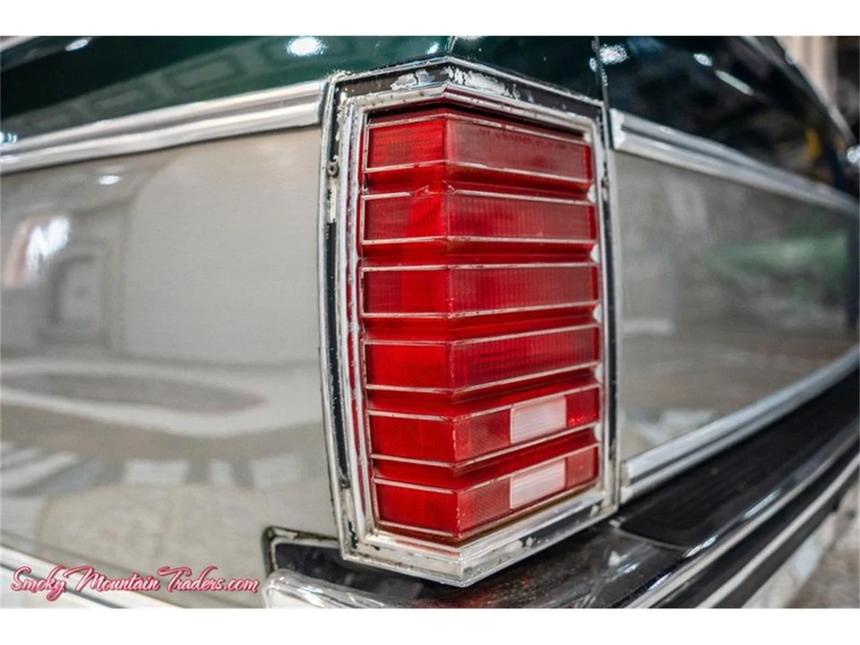 1984 Pontiac Parisienne - Image 23 of 31