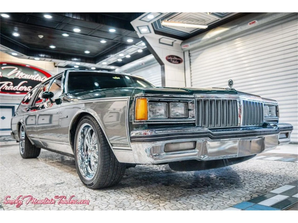 1984 Pontiac Parisienne - Image 17 of 31