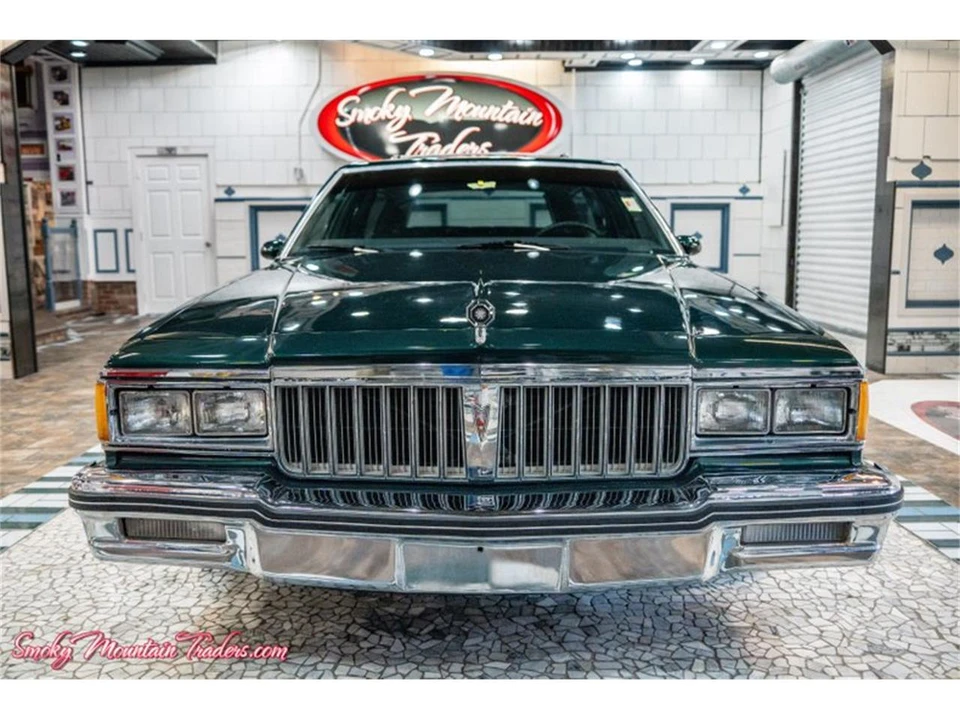 1984 Pontiac Parisienne - Image 9 of 31