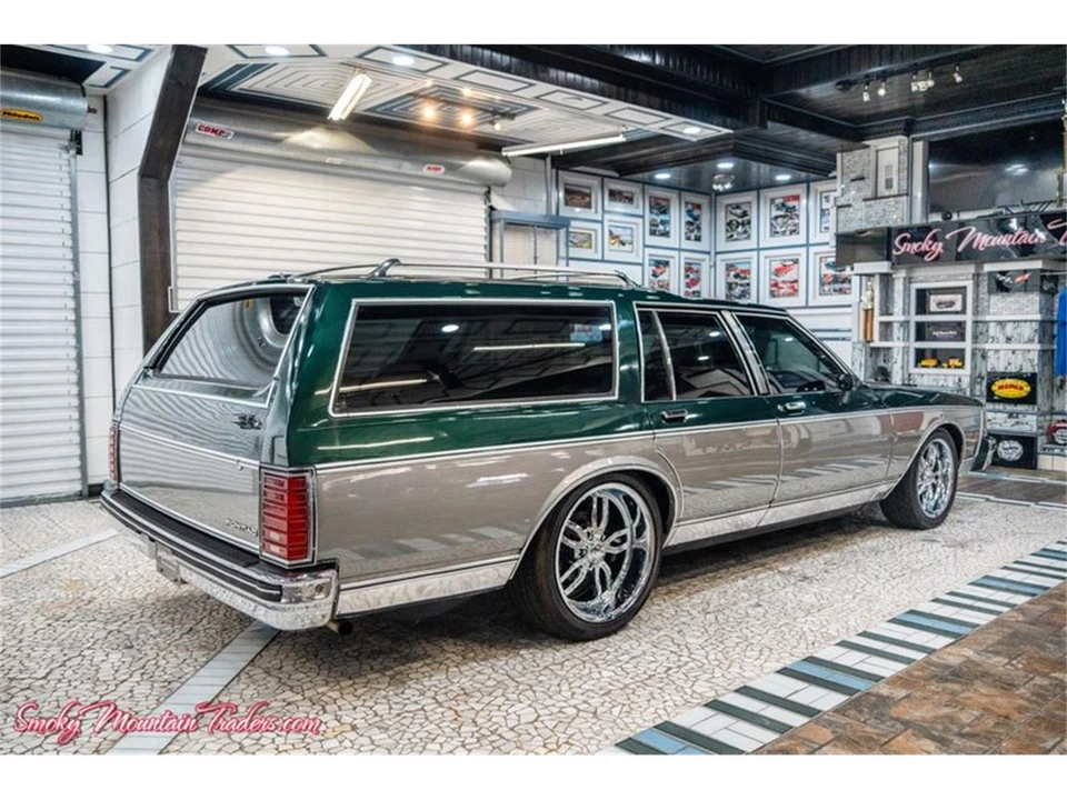 1984 Pontiac Parisienne - Image 19 of 31