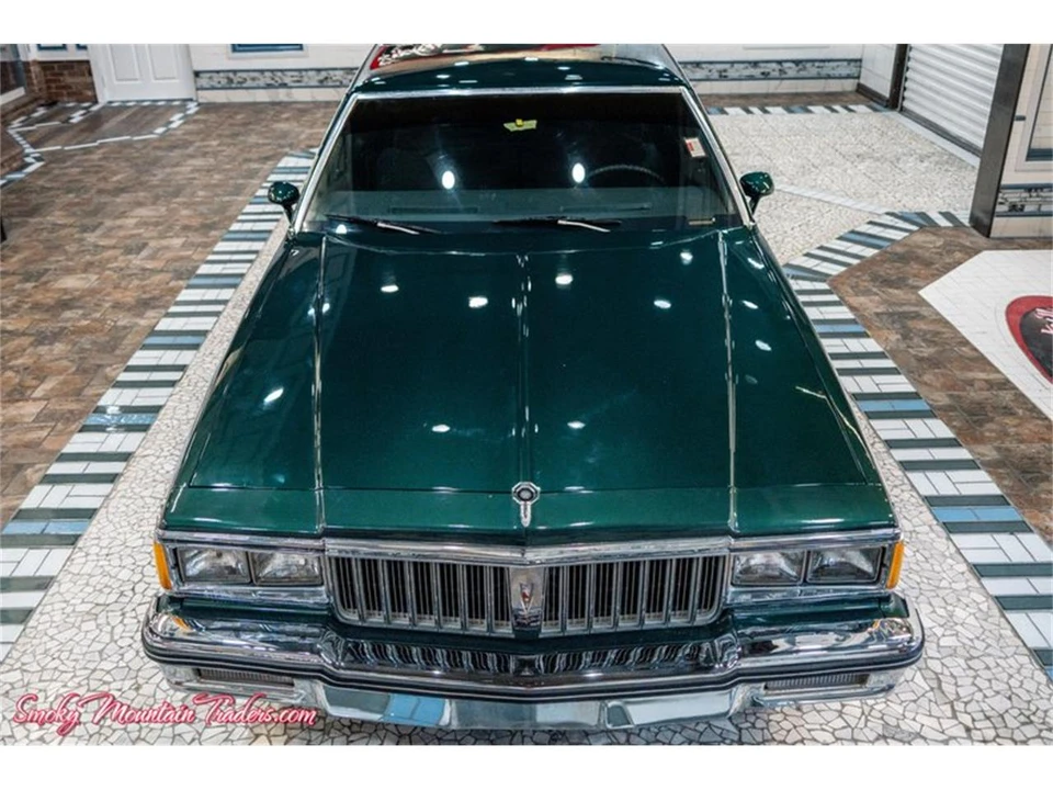 1984 Pontiac Parisienne - Image 10 of 31