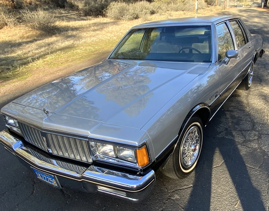 1984 Pontiac Parisienne - Image 9 of 31