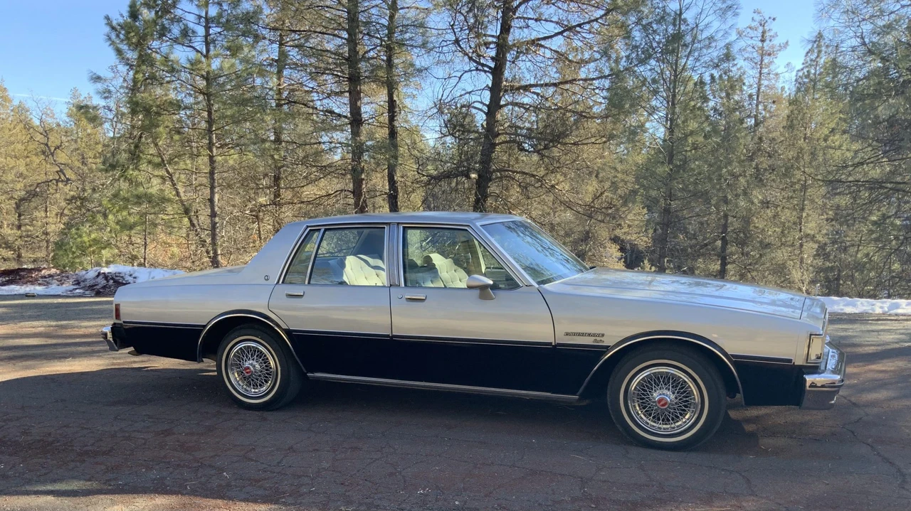 1984 Pontiac Parisienne - Image 16 of 31