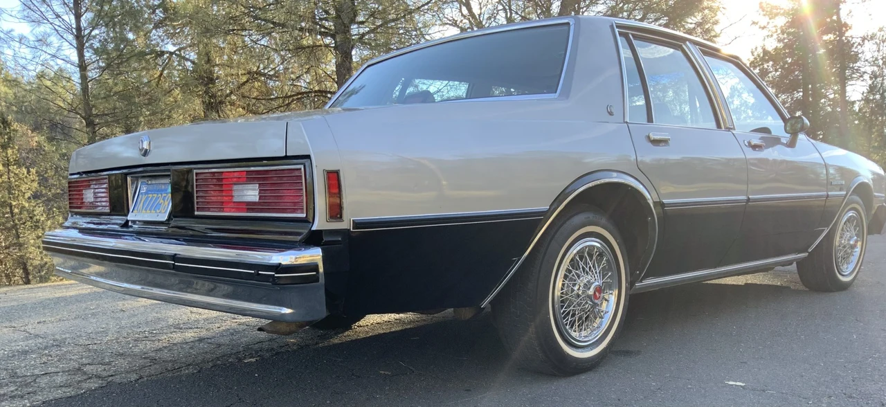 1984 Pontiac Parisienne - Image 23 of 31