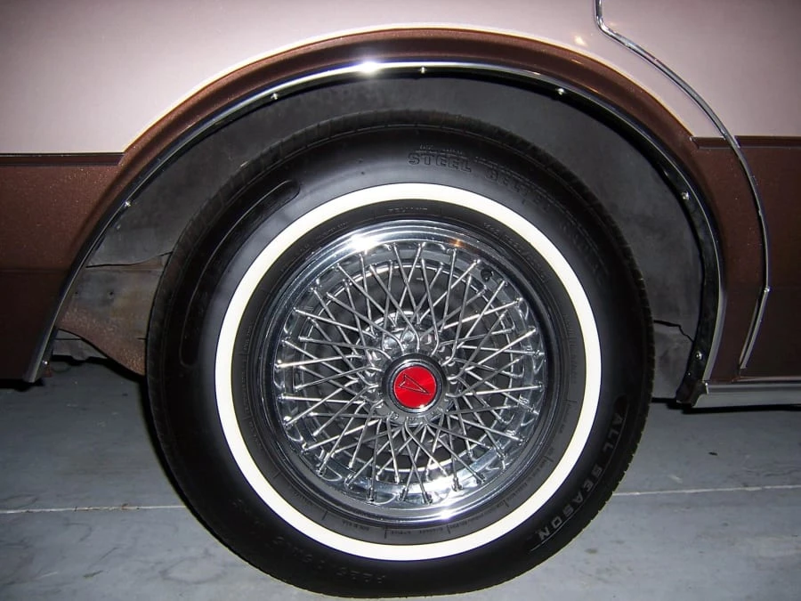 1984 Pontiac Parisienne - Image 7 of 9