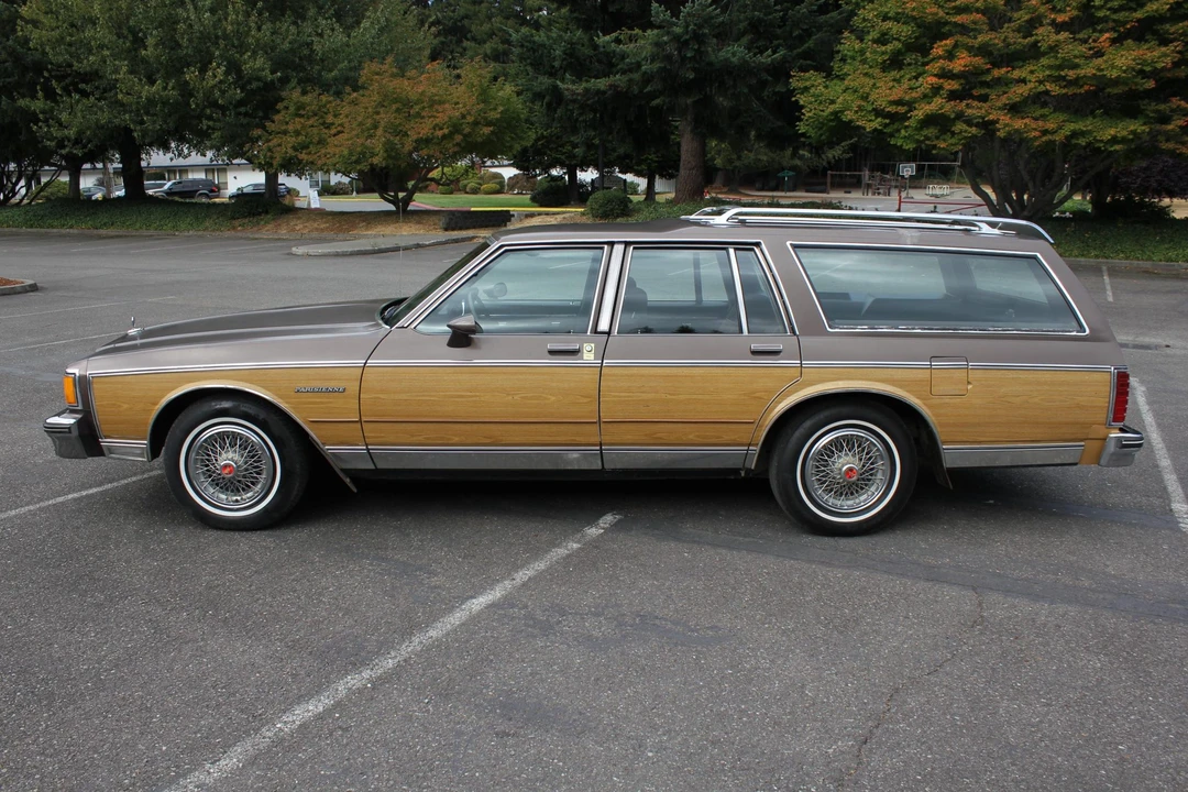 1984 Pontiac Parisienne - Image 15 of 31