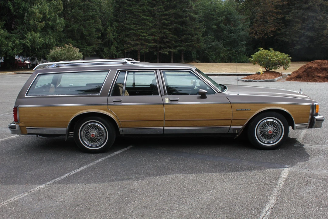 1984 Pontiac Parisienne - Image 27 of 31