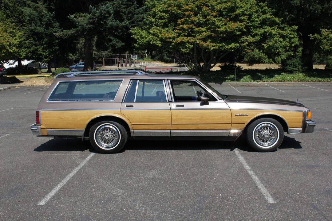1984 Pontiac Parisienne - Image 25 of 31
