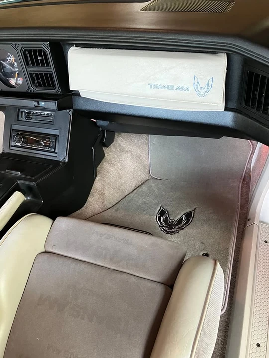 1984 Pontiac Firebird Trans Am 3rd Gen - Image 9 of 10