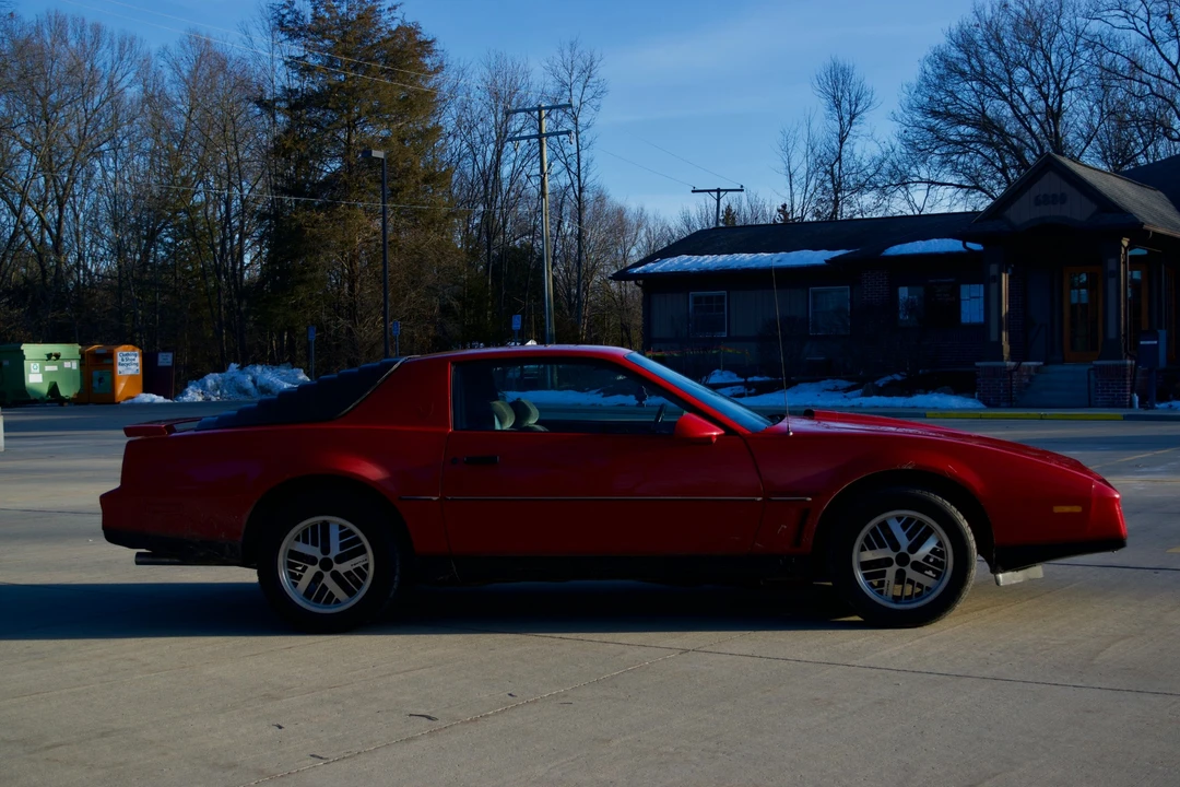 1984 Pontiac Firebird Trans Am 3rd Gen - Image 10 of 31