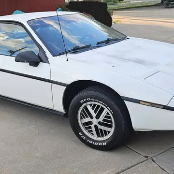 1984 Pontiac Fiero SE
