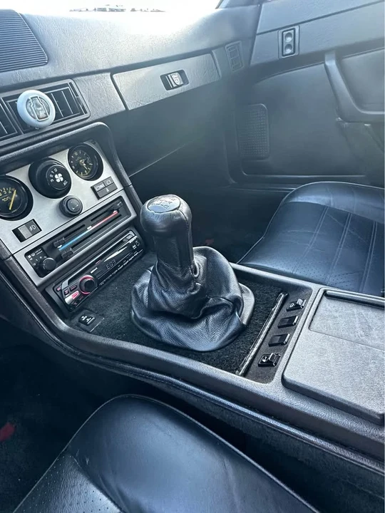 1984 Porsche 944 - Image 18 of 19