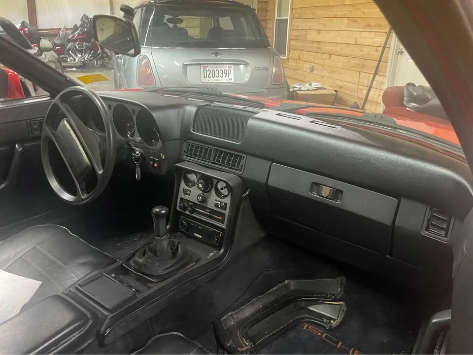 1984 Porsche 944 - Image 5 of 8