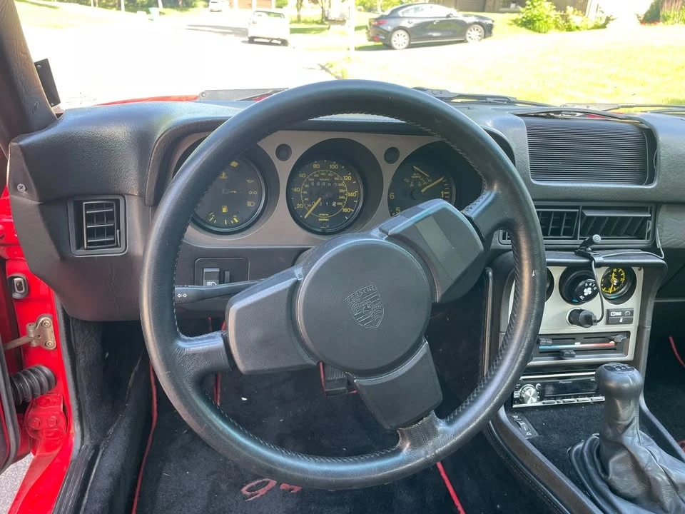 1984 Porsche 944 - Image 9 of 20