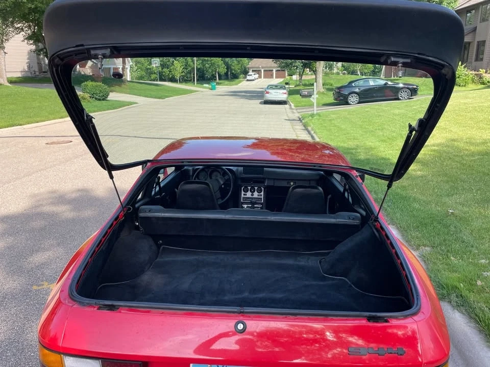 1984 Porsche 944 - Image 16 of 20