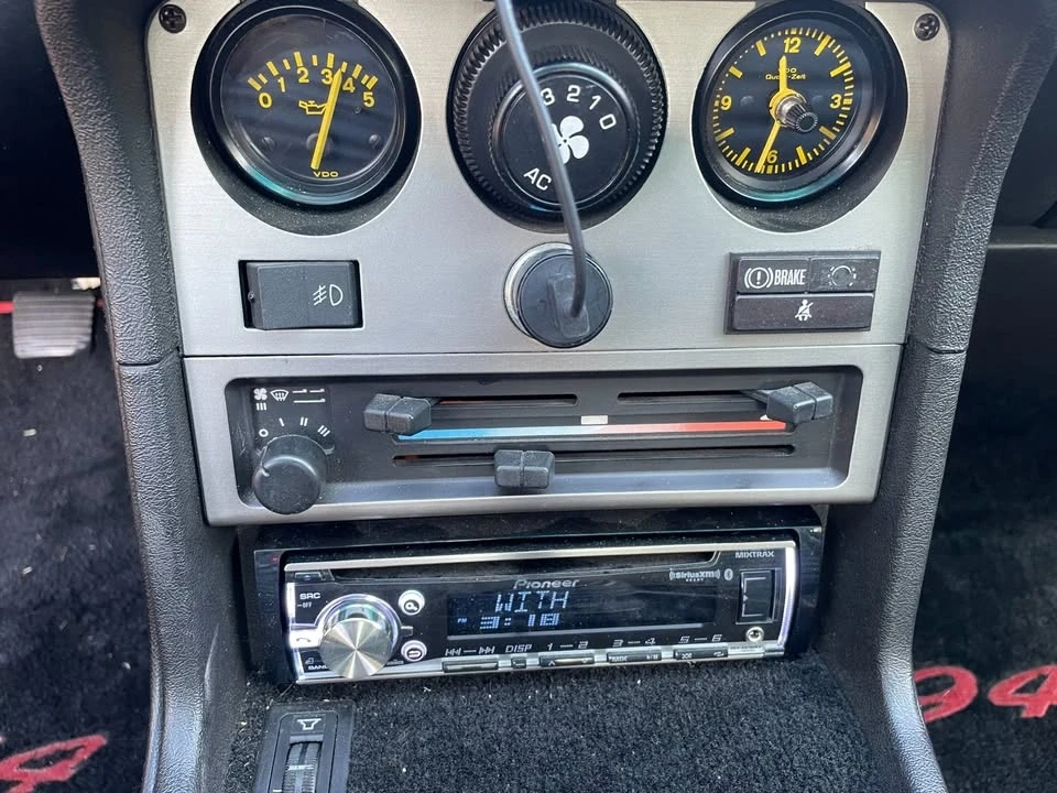 1984 Porsche 944 - Image 14 of 20