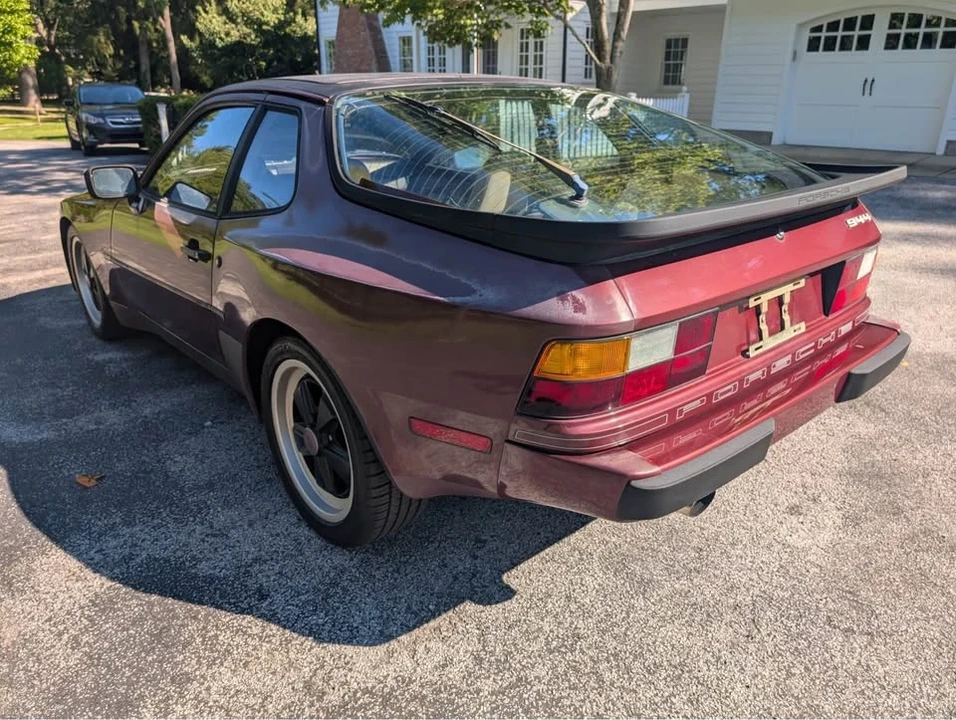 1984 Porsche 944 - Image 4 of 20
