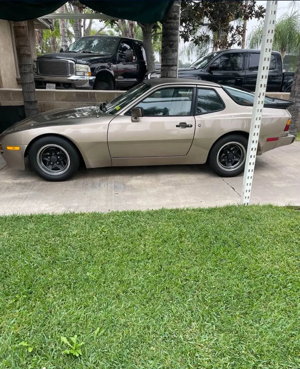 1984 Porsche 944 - Image 2 of 8
