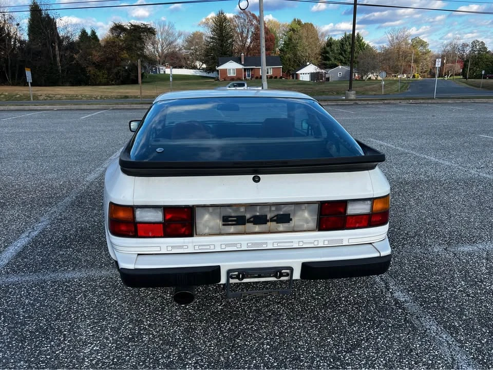1984 Porsche 944 - Image 5 of 18