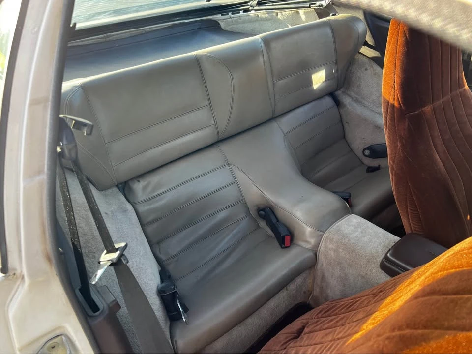 1984 Porsche 944 - Image 12 of 18