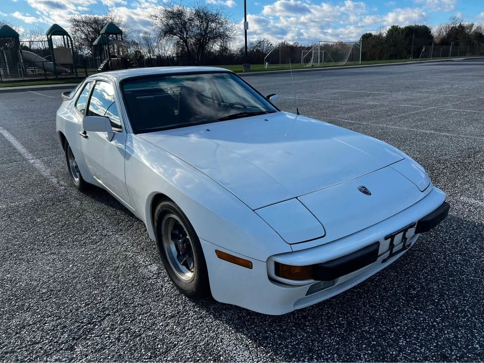 1984 Porsche 944 - Image 6 of 18