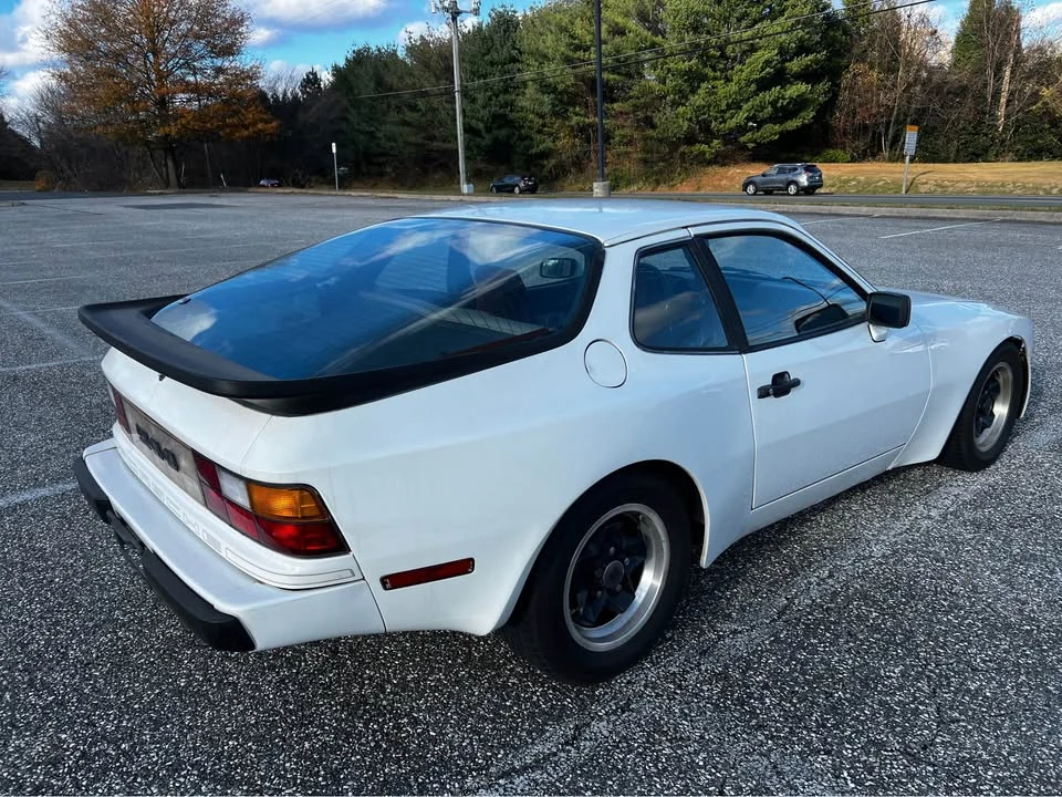 1984 Porsche 944 - Image 3 of 18