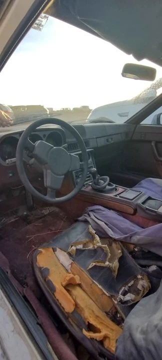 1984 Porsche 944 - Image 6 of 11