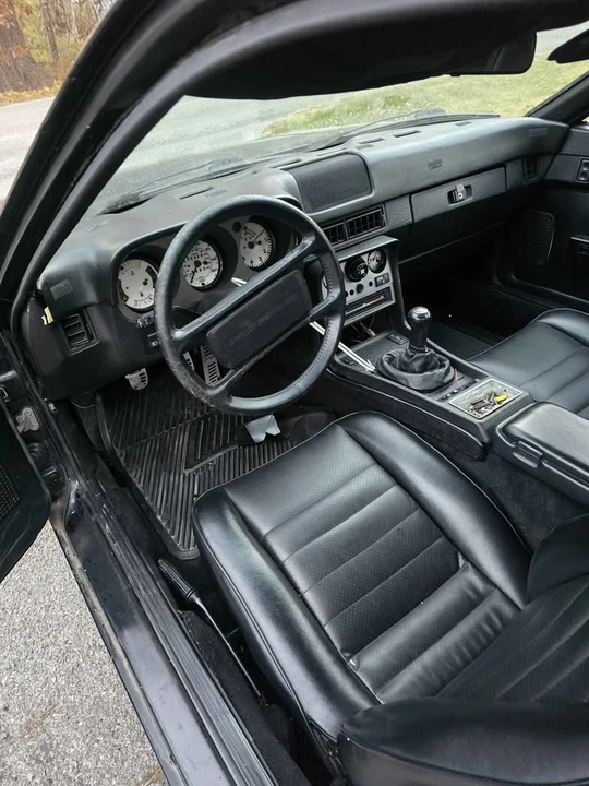 1984 Porsche 944 - Image 12 of 13