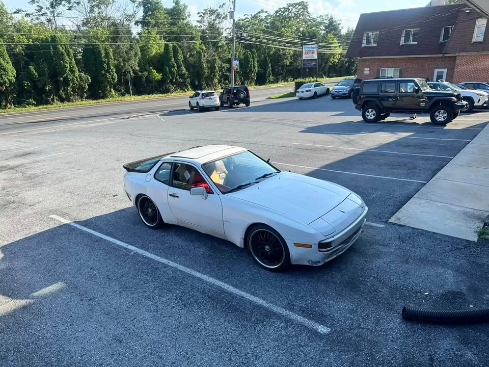 1984 Porsche 944 - Image 5 of 8