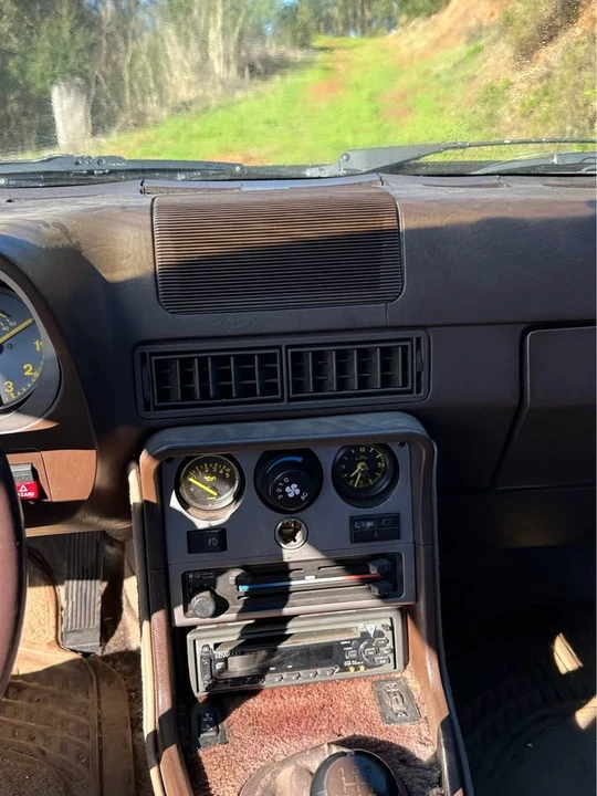 1984 Porsche 944 - Image 10 of 19