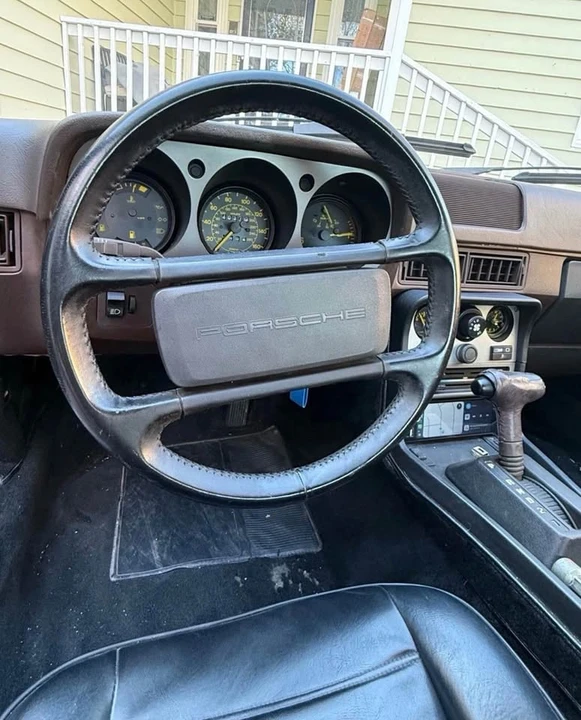 1984 Porsche 944 - Image 4 of 6