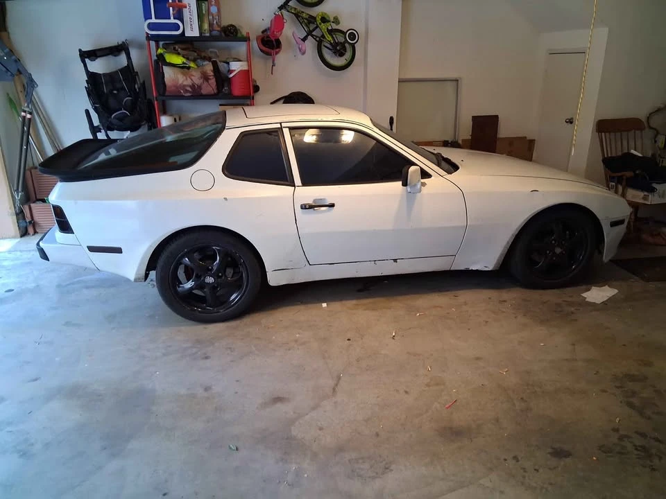 1984 Porsche 944 - Image 9 of 20