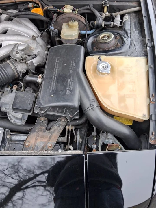 1984 Porsche 944 - Image 10 of 19