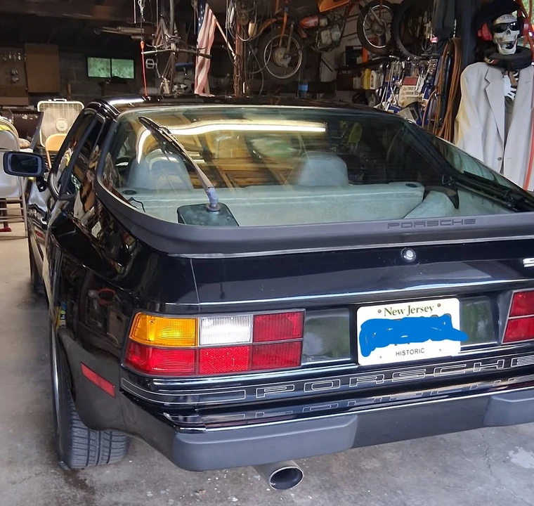1984 Porsche 944 - Image 5 of 19
