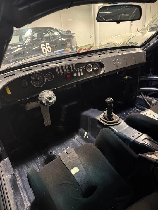 1984 Porsche 944 - Image 6 of 7