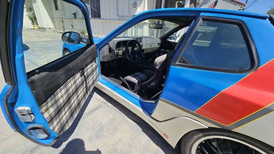 1984 Porsche 944 - Image 4 of 5