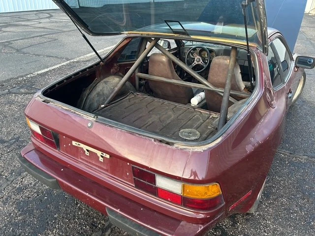 1984 Porsche 944 - Image 12 of 13