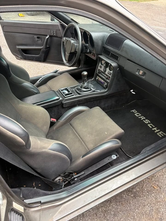 1984 Porsche 944 - Image 9 of 10