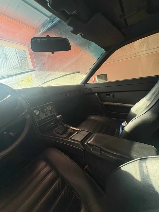 1984 Porsche 944 - Image 2 of 5